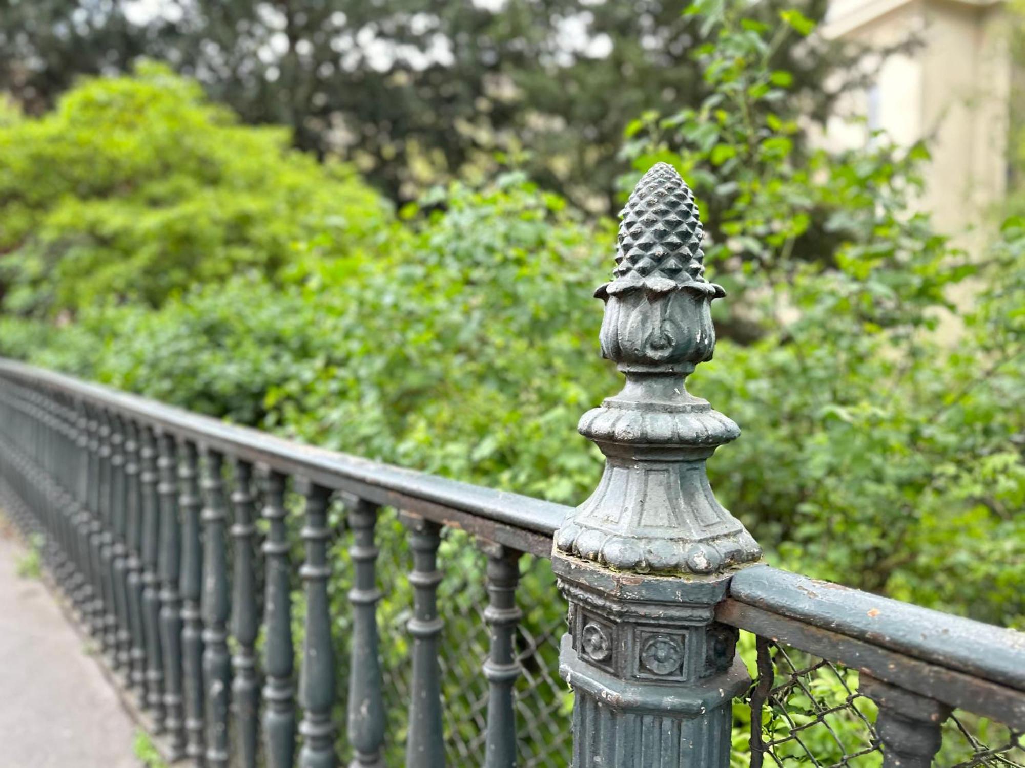 Stylish & Chic Duplex Near Eiffel Tower Apartment ปารีส ภายนอก รูปภาพ