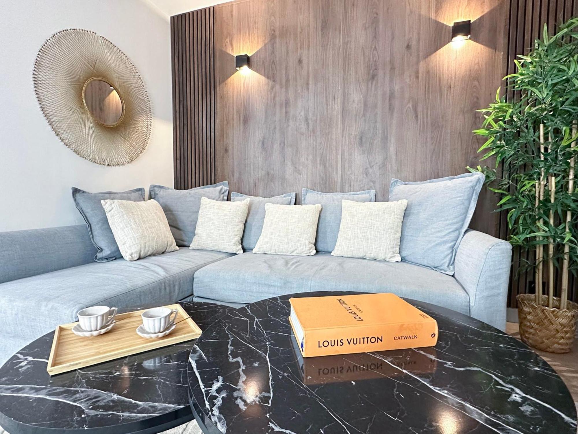 Stylish & Chic Duplex Near Eiffel Tower Apartment ปารีส ภายนอก รูปภาพ