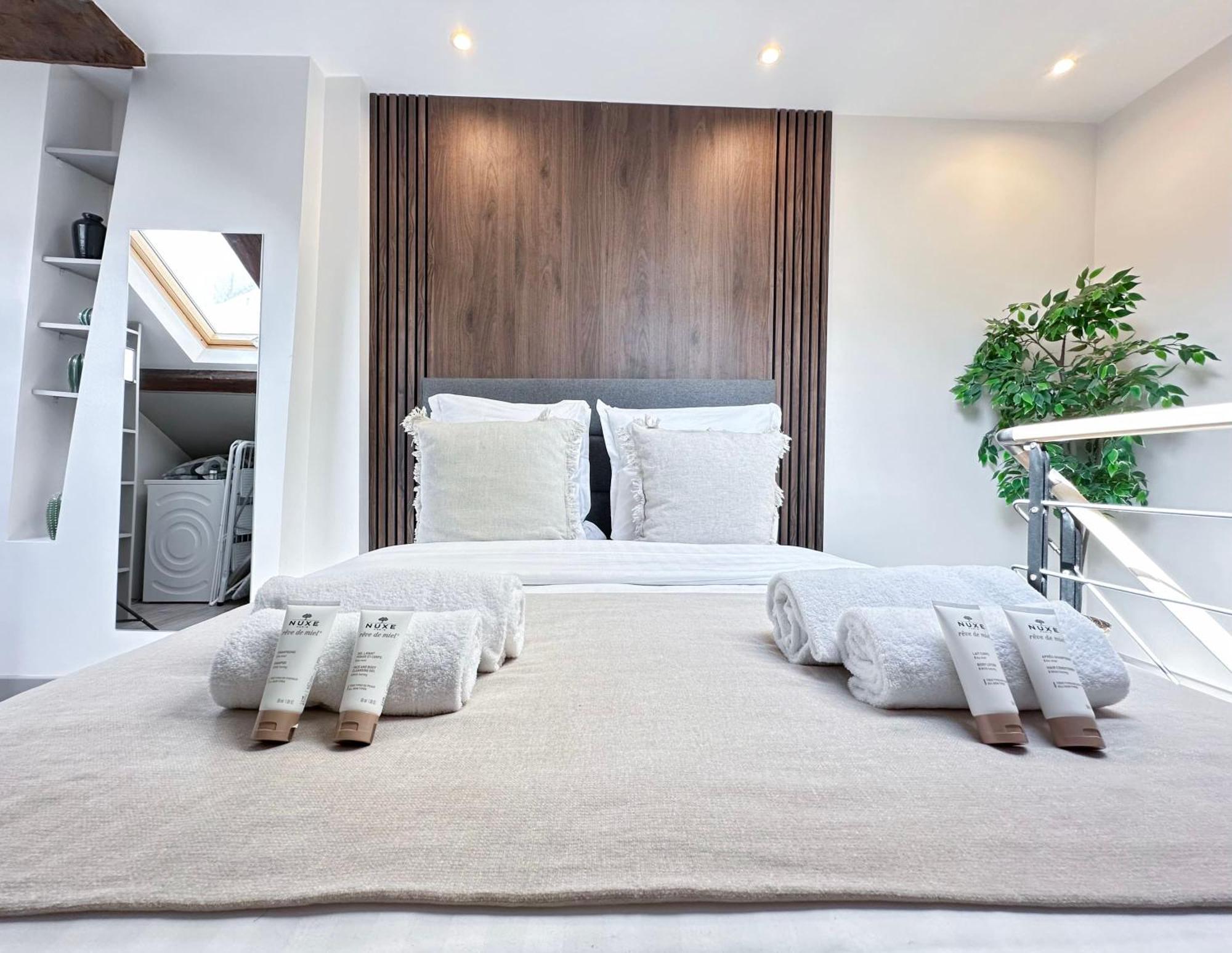 Stylish & Chic Duplex Near Eiffel Tower Apartment ปารีส ภายนอก รูปภาพ
