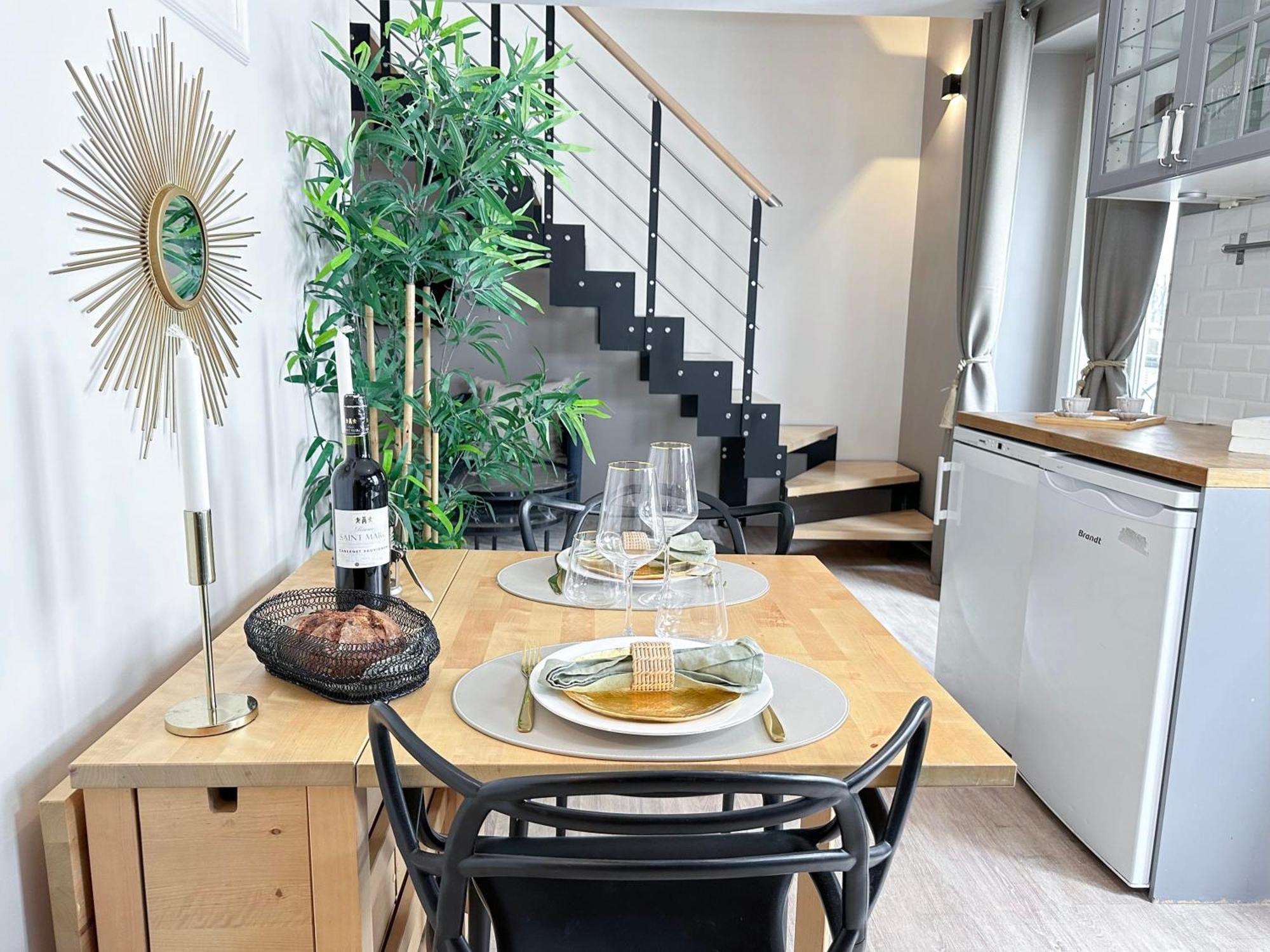 Stylish & Chic Duplex Near Eiffel Tower Apartment ปารีส ภายนอก รูปภาพ