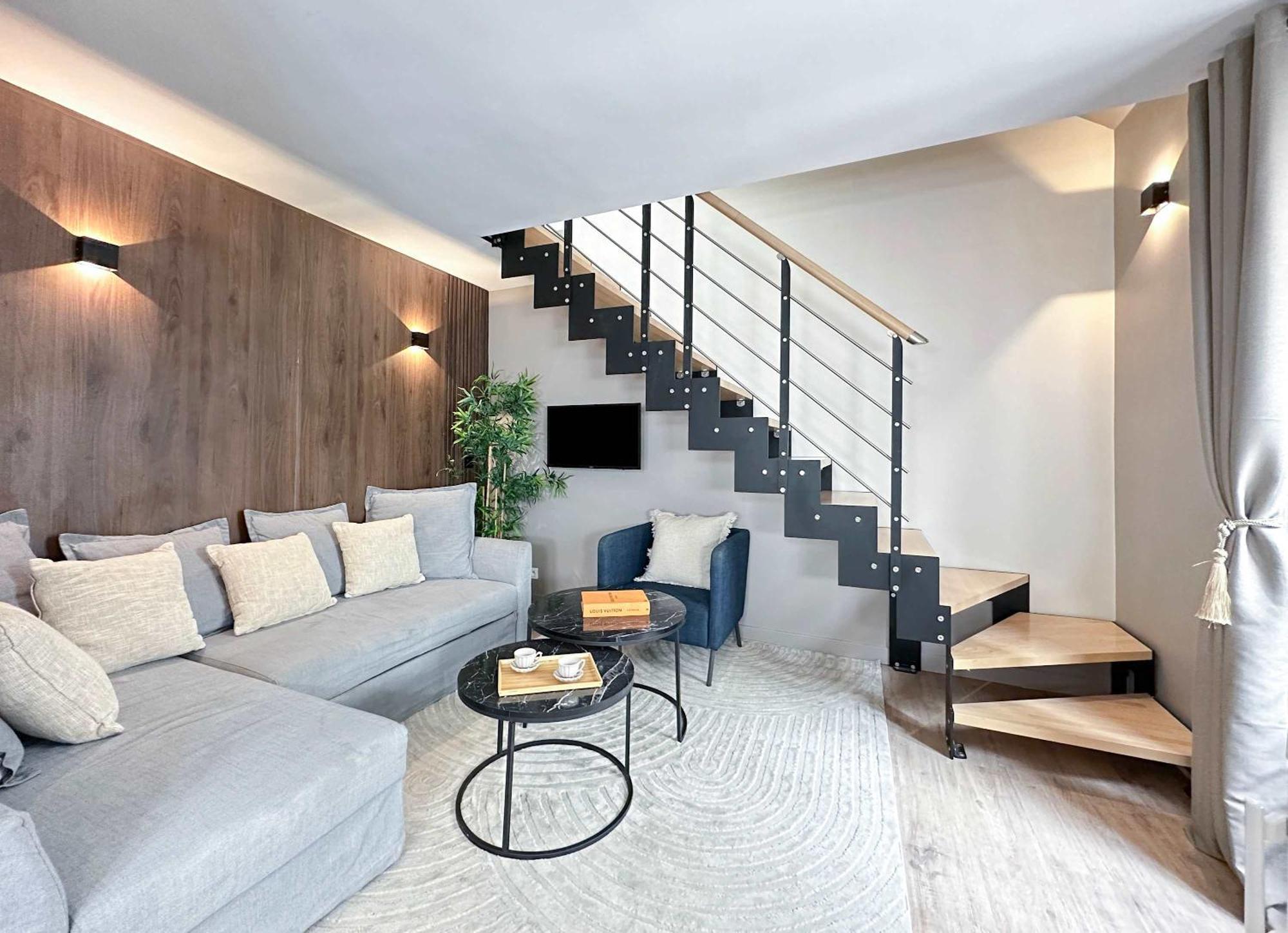 Stylish & Chic Duplex Near Eiffel Tower Apartment ปารีส ภายนอก รูปภาพ